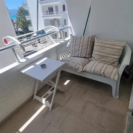 Daire Area Beachfront *