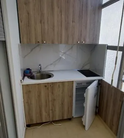 Daire Alti Beachfront Apartments Avlonya