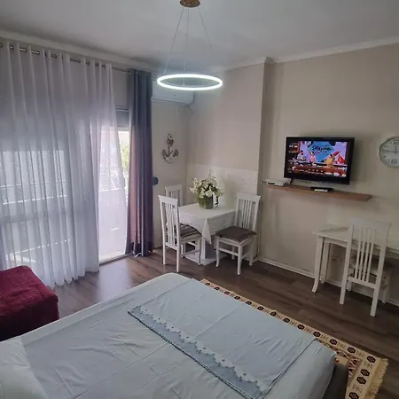 Alti Beachfront Apartments Daire *