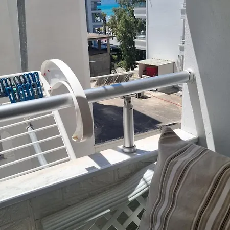 Alti Beachfront Apartments Avlonya