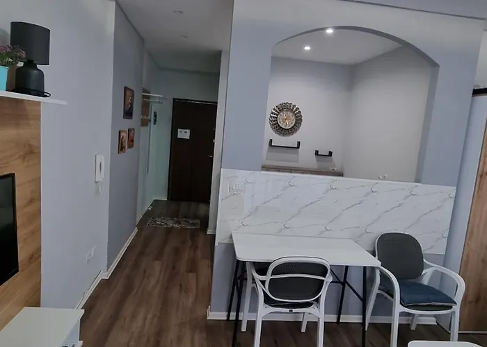 Alti Beachfront Apartments * Wlora